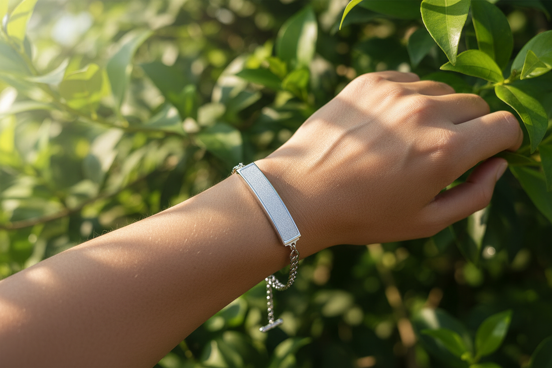 How to Wear a Smart Bracelet Like Jewelry